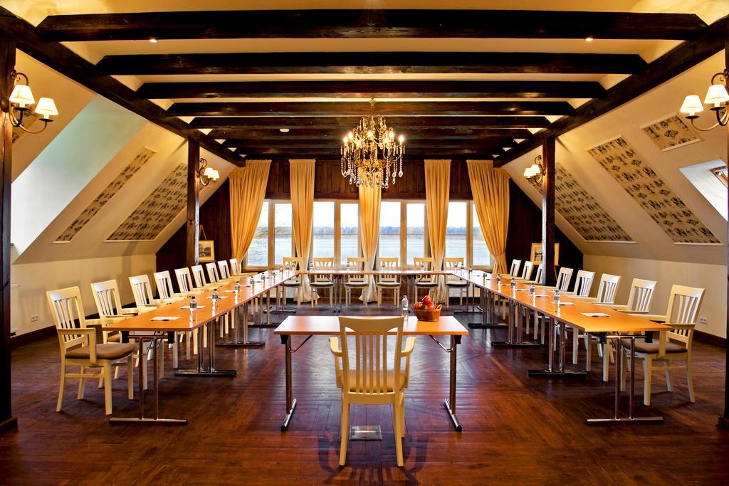 פיז' Jablon Lake Resort מראה חיצוני תמונה